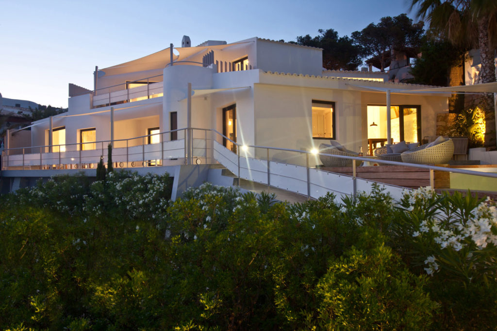 Modern Luxury Villa In Vista Alegre With Fantastic Sea Views And Rental ...